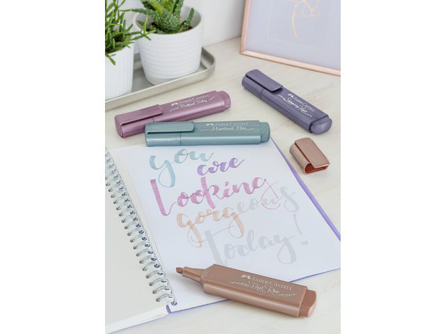 Textmarker Faber-Castell metallic etui 4 delig