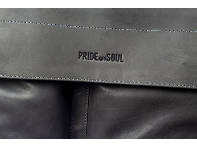 Aktetas Pride and Soul. DISTRICT