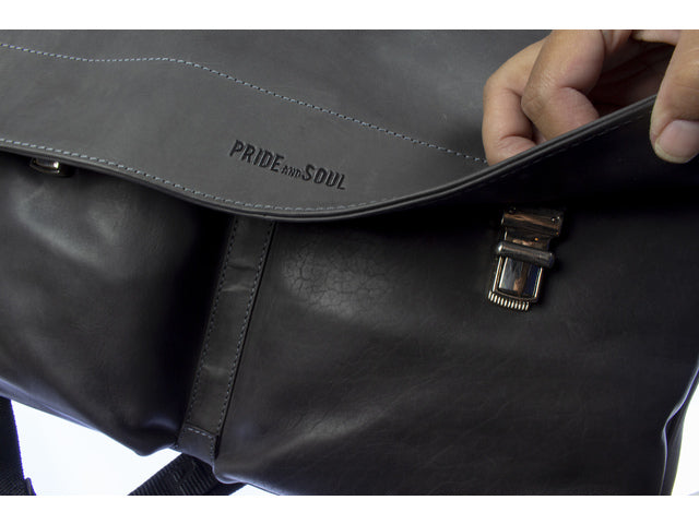 Aktetas Pride and Soul. DISTRICT