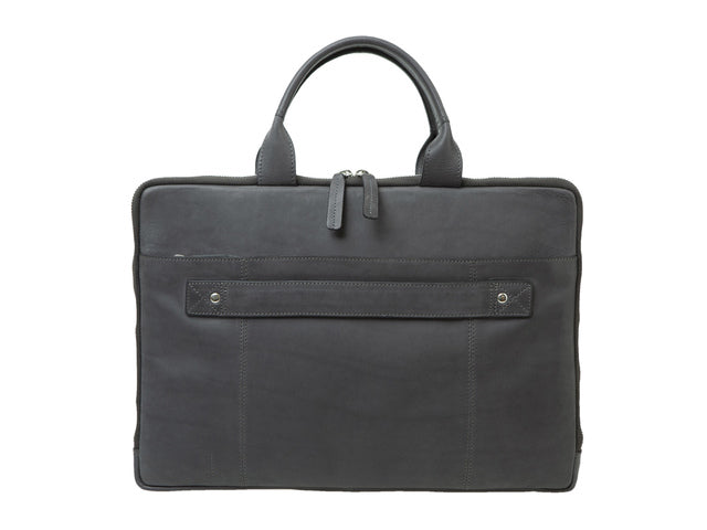 Aktetas Trots en Ziel. BEOORDELING