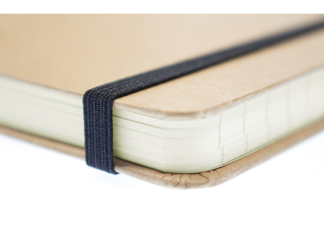 Notitieboek Kangaro A4 kraftlijn HC 96 vel 80 gram roomwit met elastiek, lint en penlus