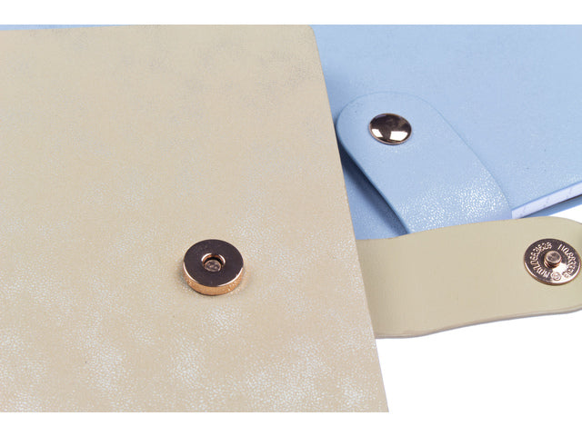 Notitieboek A6 Natural Beauty krimp van 2 stuks. Gelinieerd, 160 pagina's 80 grams papier. PU omslag.