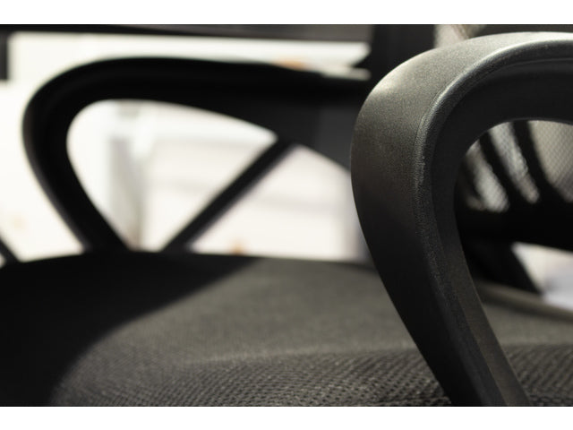 Bureaustoel Linea Felluca schwarz/schwarz mit Armlehnen