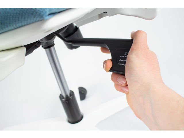 Bürostuhl Linea Tekna White 01 l.blau/weiß mit 3D-Armlehnen