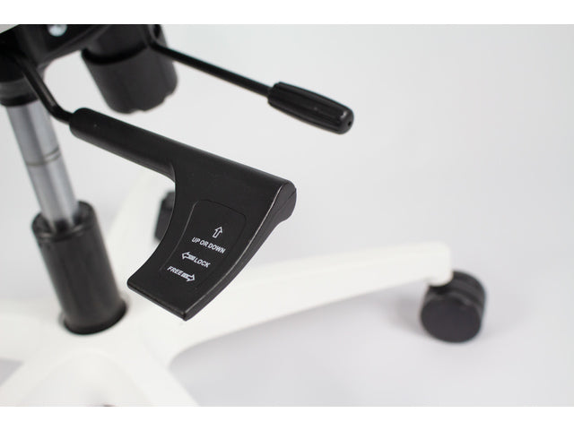 Bürostuhl Linea Tekna White 01/PT l.blau/weiß mit 3D-Armlehnen und Kopfstützen