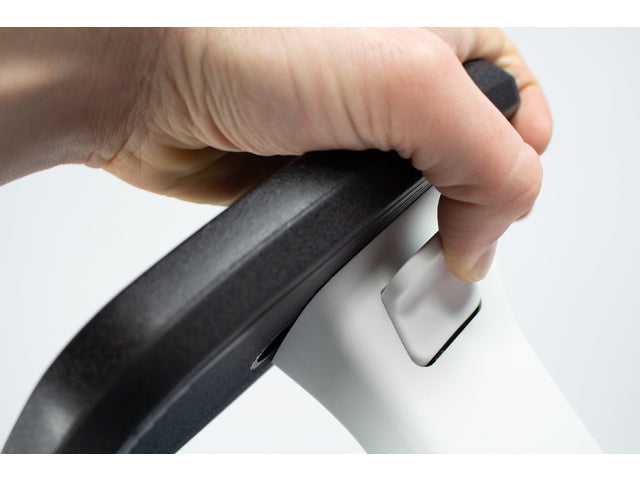 Bürostuhl Linea Tekna White 01/PT l.blau/weiß mit 3D-Armlehnen und Kopfstützen