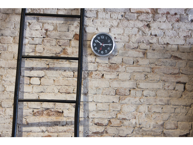 Wandklok NeXtime 'Station' Ø19 cm, geborsteld aluminium zwart