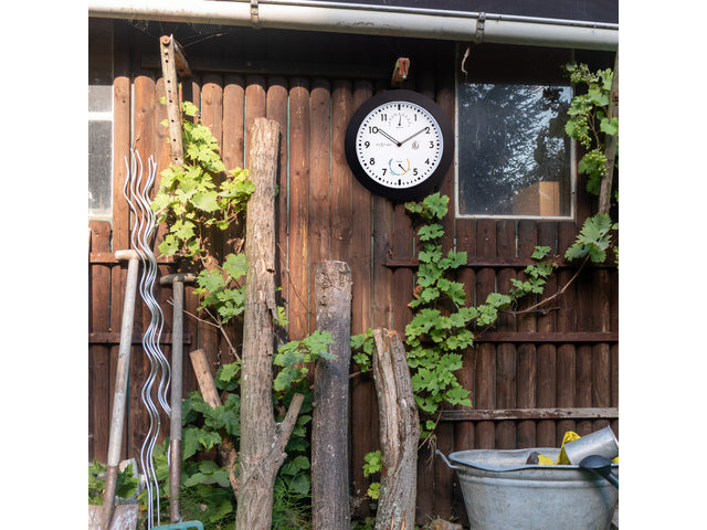 Buitenklok Nextime dia 25,5cm Daisy met thermo- en hydrometer cijfers, zwarte rand witte wijzerplaat kunststof