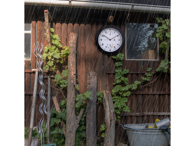 Buitenklok Nextime dia 25,5cm Daisy met thermo- en hydrometer cijfers, zwarte rand witte wijzerplaat kunststof