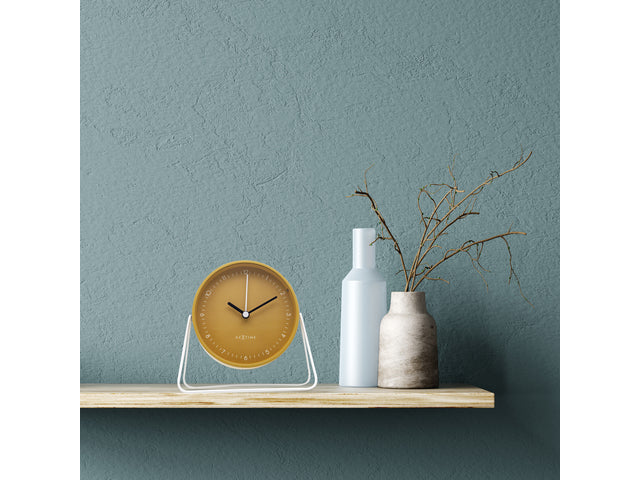 Wekker Nextime Berlin Tafel 14x13 cm geel metaal