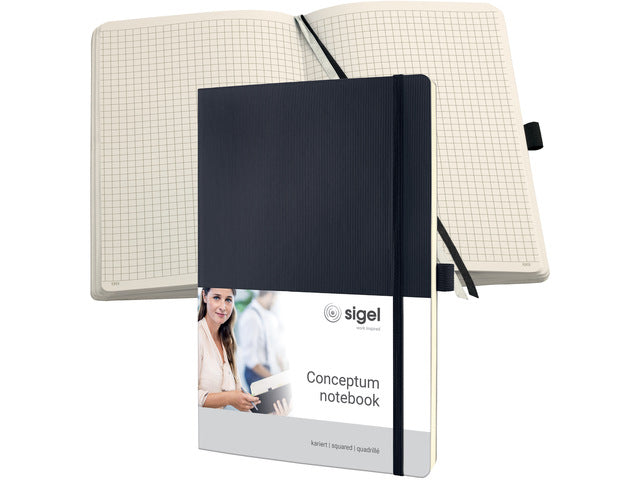 Notitieboek Conceptum Pure A4 zwart 5mm ruit softcover. Genummerde pagina's, inhoudsopgave, sluiting dmv elastiek, lus voor pen, 2 leeslintjes.194 pagina's 80 grams chamoiskleurig papier. PEFC-gecertificeerd.