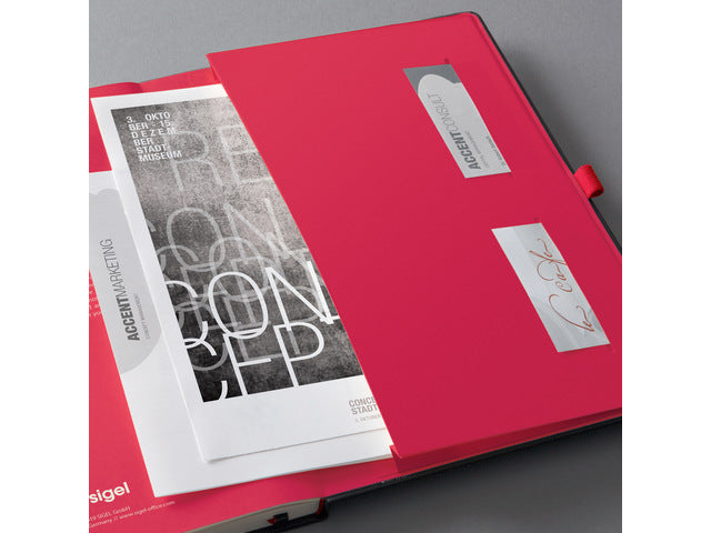 Notitieboek Conceptum RED Edition A4 zwart gelinieerd hardcover. Genummerde pagina's, inhoudsopgave, sluiting d.m.v. elastiek, lus voor pen, 2 leeslintjes. 194 pagina's 80 grams chamoiskleurig papier. PEFC-gecertificeerd