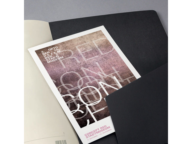 Benachrichtigungsbuch Conceptum A4 schwarz gelinieter Softcover. 64 Seiten 80 Gramm chamoiskleriges Papier. Mit Quickpocket. 4-Loch-Perforation, Datumsmarkierung. PEFC-zertifiziert