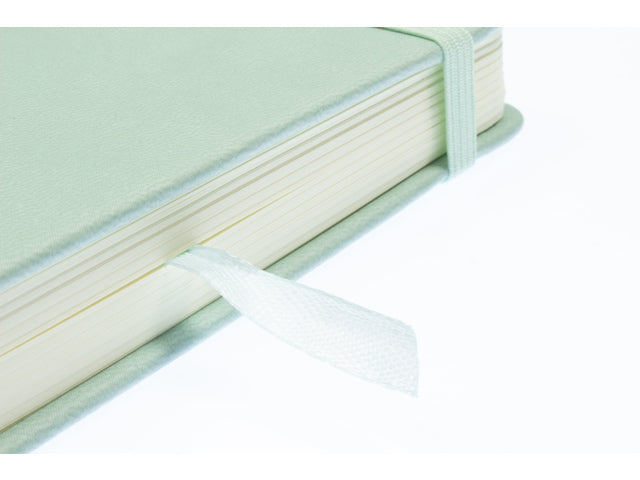Schetsboek Kangaro 12x12cm mint PU hardcover 80 blad 140 grams roomwit papier met elastiek en lint