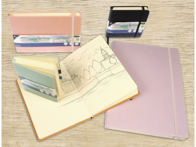 Schetsboek Kangaro 12x12cm mint PU hardcover 80 blad 140 grams roomwit papier met elastiek en lint