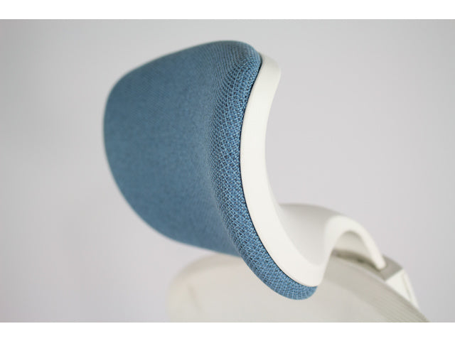 Bureaustoel Linea Tekna Wit 01/PT l.blauw/wit met 3D armleuning en hoofdsteun