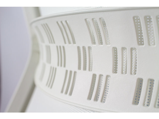 Bureaustoel Linea Tekna Wit 01/PT l.blauw/wit met 3D armleuning en hoofdsteun