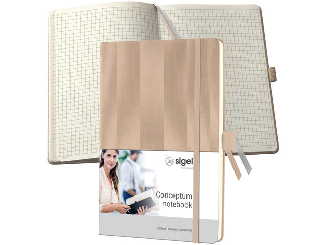 Notitieboek Conceptum A5 Beige 5mm ruit hardcover. Nummerde pagina's, inhoudsopgave, sluiting dmv elastiek, lus voor pen, 2 leeslintjes. 194 pagina's 80 grams chamoiskleurig papier. PEFC-gecertificeerd