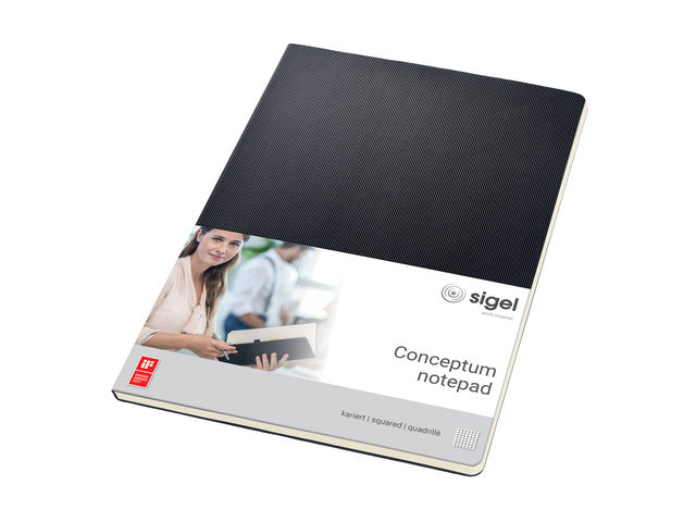 Schrijfblok Conceptum A4 zwart 5mm ruit softcover. 120 pagina's 80 grams chamoiskleurig papier. Ontmoet snelzak. 4-voudige perforatie, kopregel voor datum. PEFC-gecertificeerd